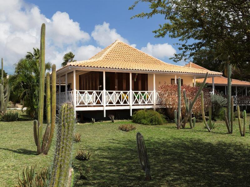 Papagayo Beach Resort (Adults Only) Willemstad Eksteriør billede